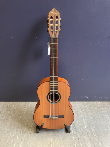 Valencia VC714 Guitar with solid cedar top (4/4 Size) - £209.00