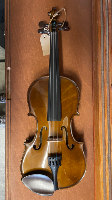 Stentor Student I Violin (4/4 Size) - £179.00 (Includes Bow and Case)