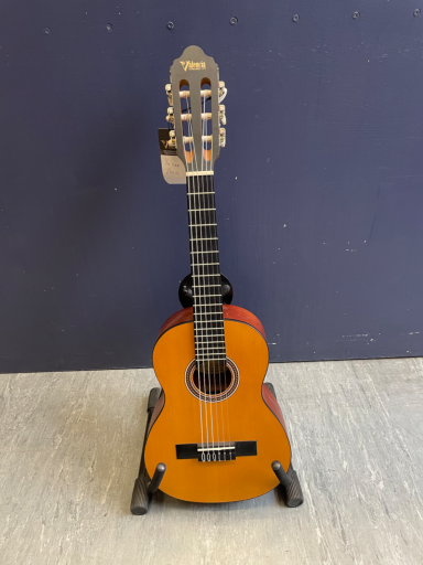 Valencia VC201 Guitar (1/4 Size) - £83.50
