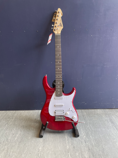 Peavey Raptor Plus Electric Guitar (Red) - £214